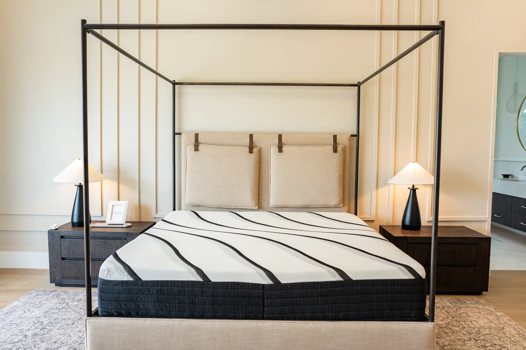 A complete HÓZHÓ Scottsdale bedroom with a premium mattress and warm bedside lighting.