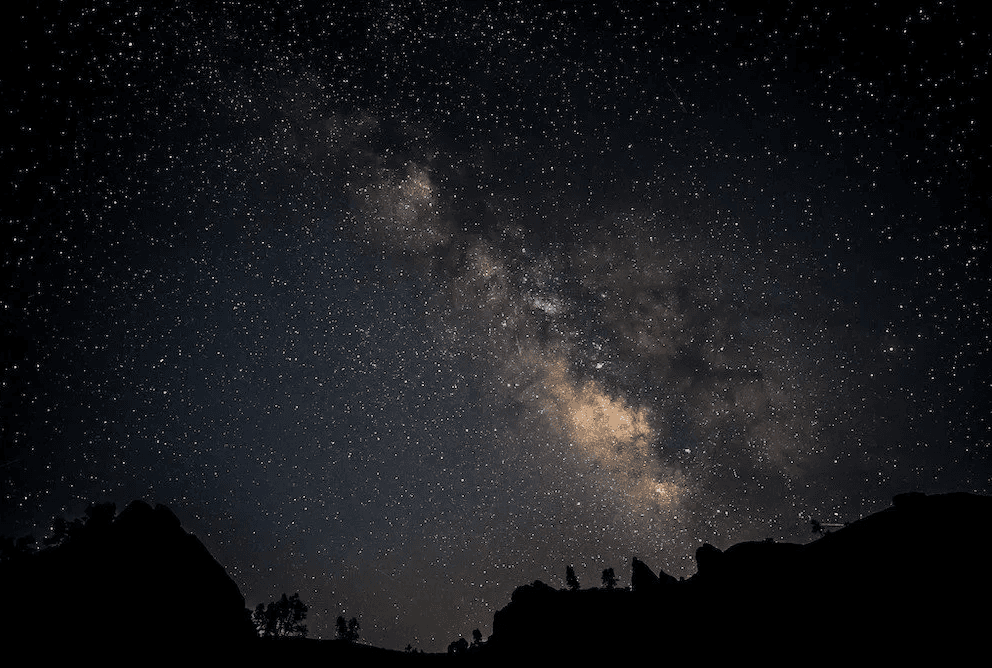 An image of the Milky Way in the night sky.