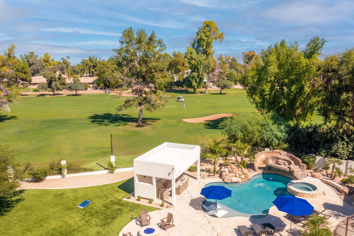 Picture of the golf course view from HÓZHÓ Estate on the Course.