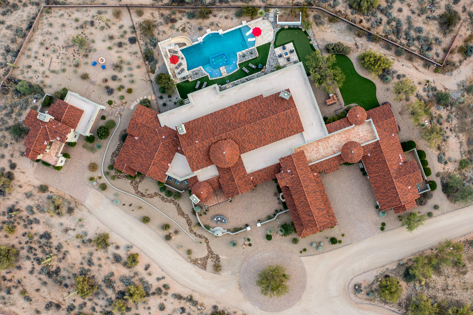Ariel image of the HÓZHÓ East Estate at Lone Mountain.