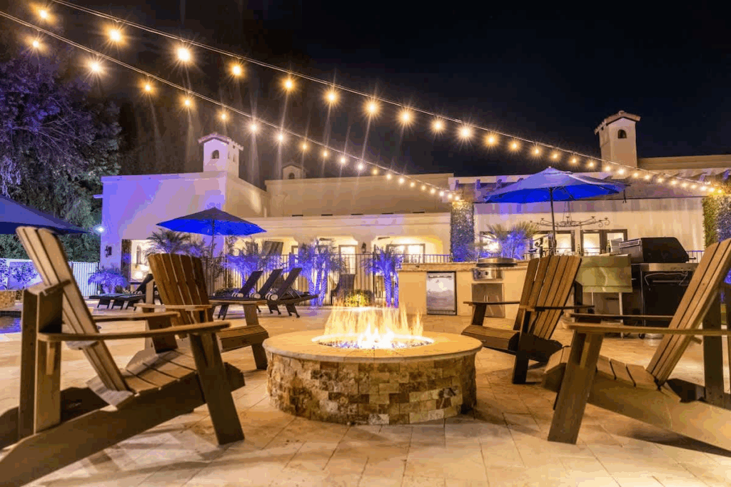 (HÓZHÓ Estate on the Course)