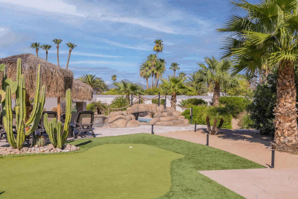 (HÓZHÓ Residence on Larkspur)