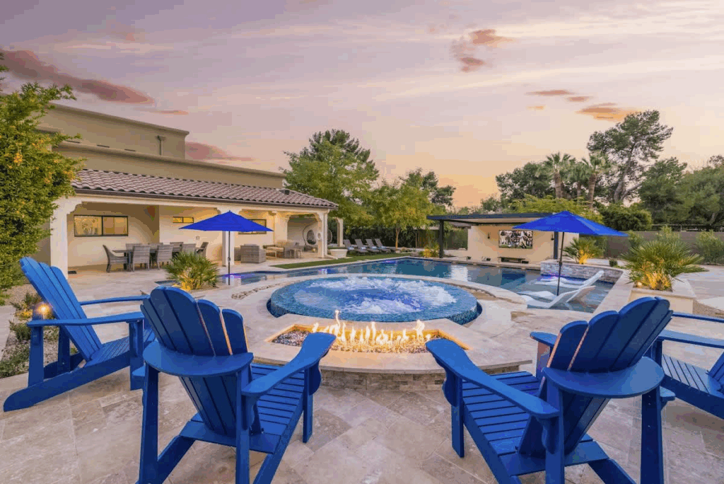 (HÓZHÓ Estate on Shea)