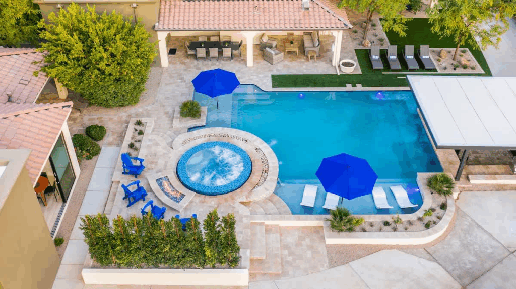 (HÓZHÓ Estate on Shea)