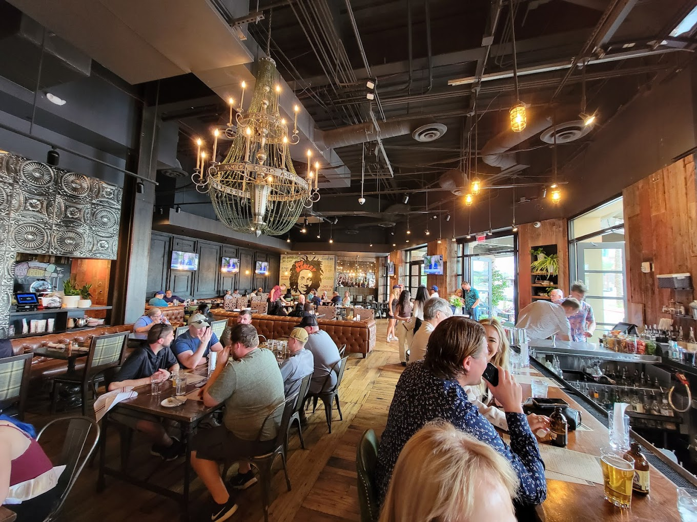 Guests enjoying a meal at Culinary Dropout at the Scottsdale Waterfront.