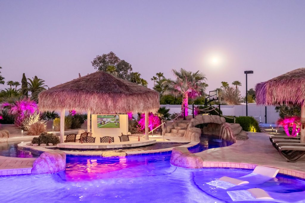 HÓZHÓ Residence on Larkspur