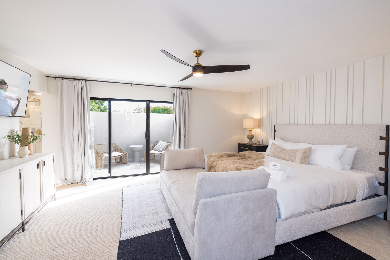 HÓZHÓ Residence on Paradise Palms