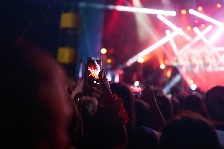 an image of the entertainment district in the scottsdale nightlife