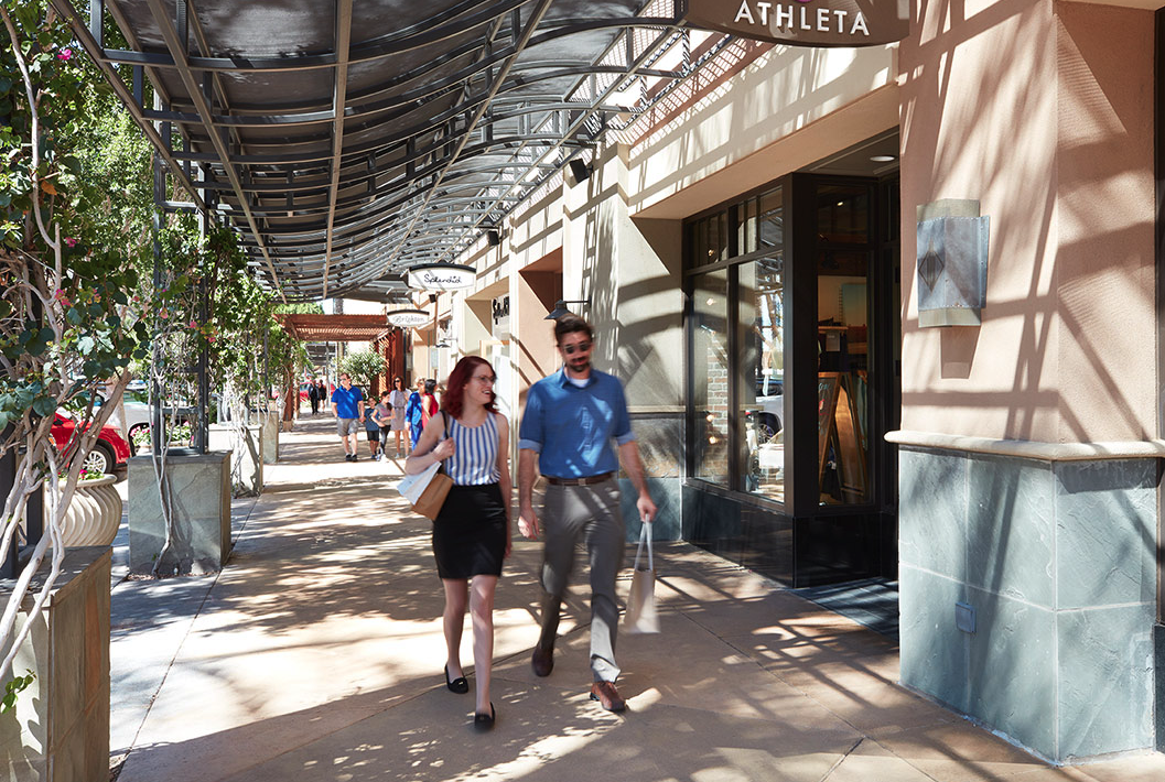 Outdoor shopping at the Kierland Commons.