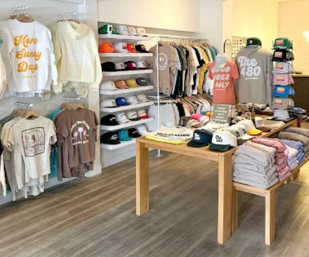 An image of the inside of Uptown Hippie.